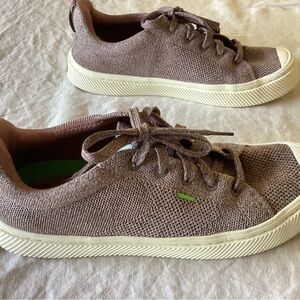 Cariuma IBI Knit Sneakers